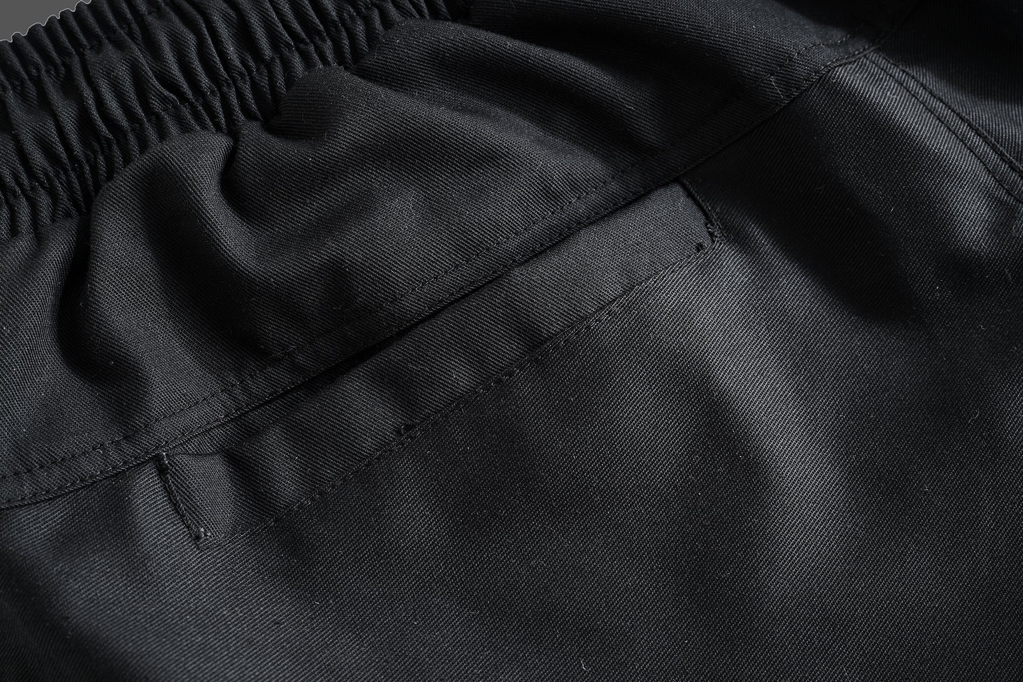 Best black cargo pants for men, durable and stylish pants with multiple pockets, ideal for casual wear, streetwear, outdoor activities, and everyday comfort