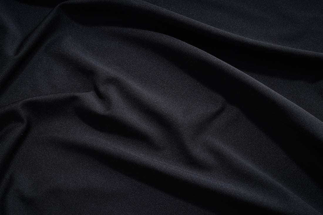 Black Compression Fitness Shirt for men and workout sessions