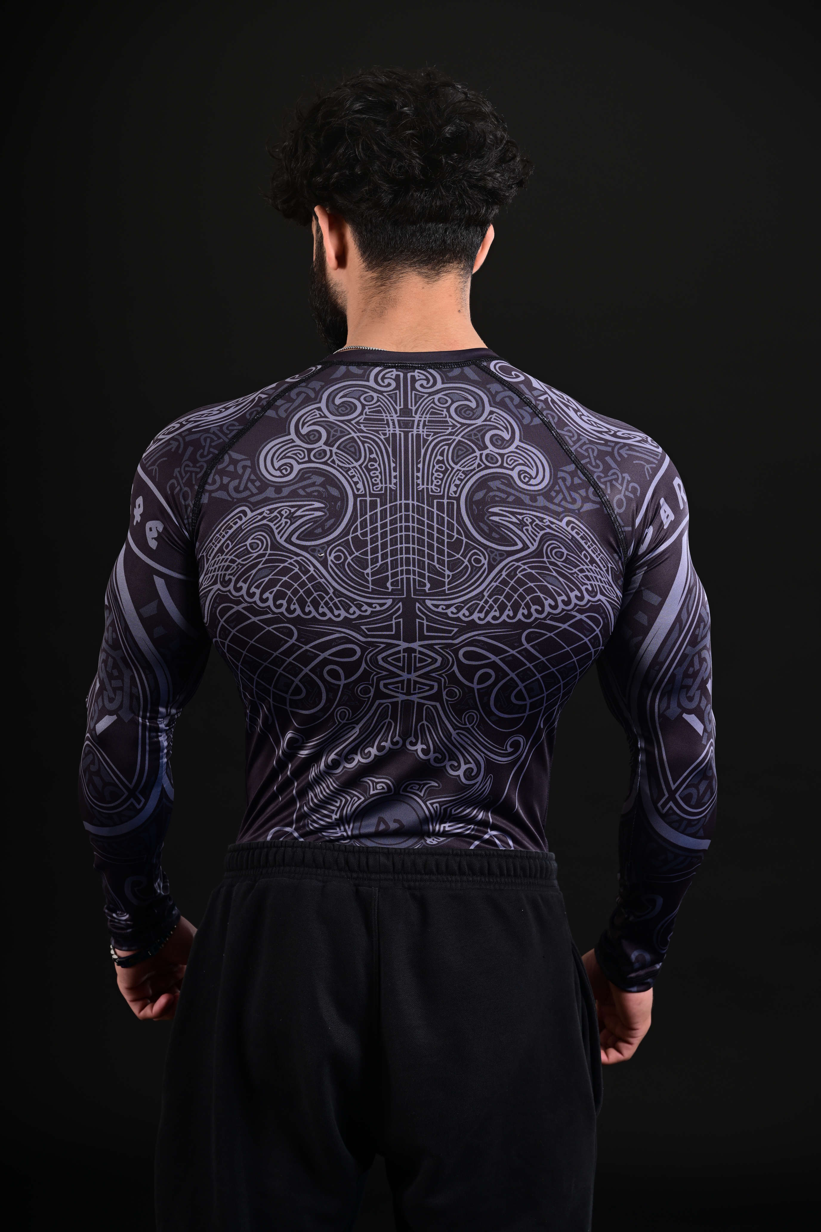 Roman Compression (Black)