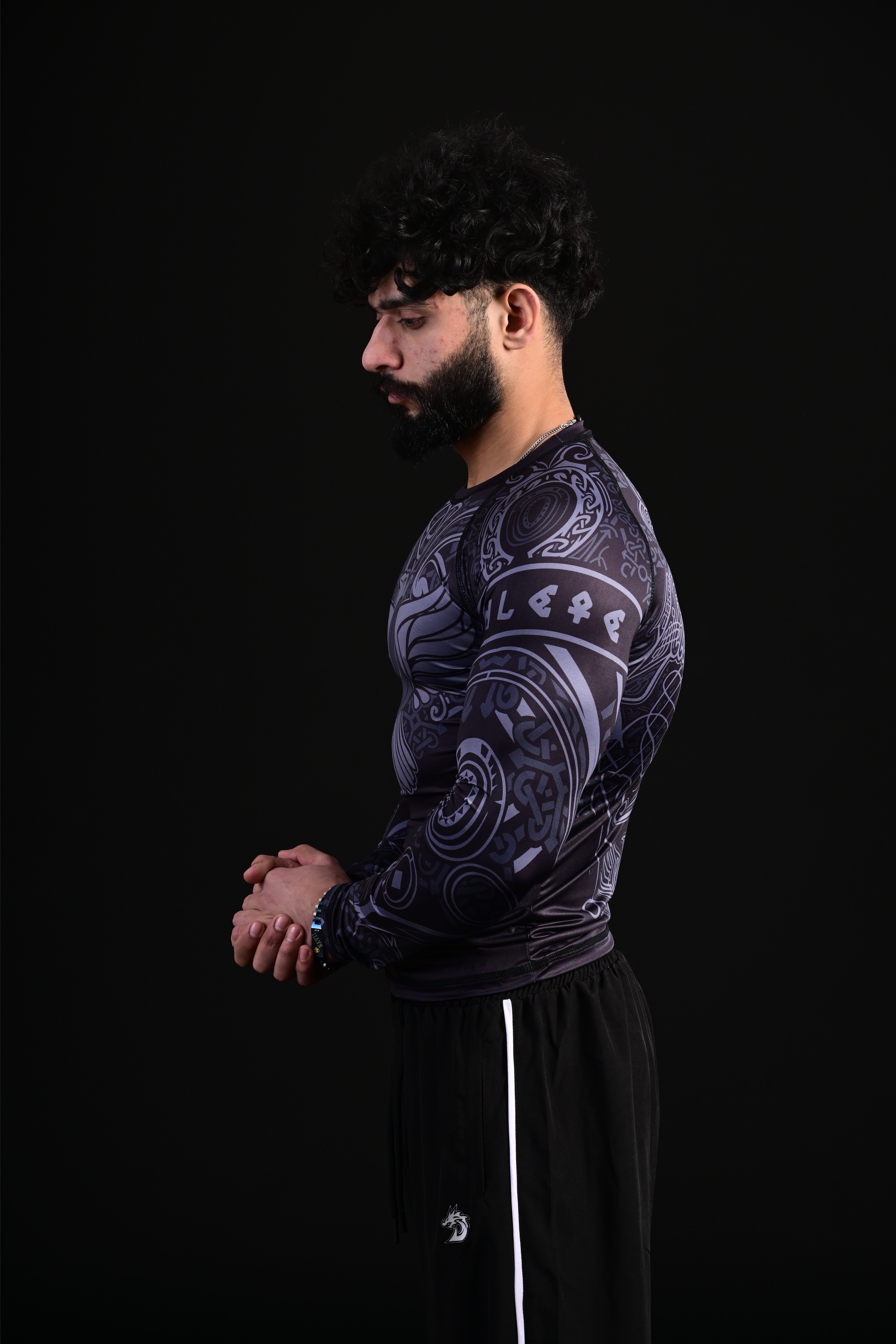 Roman Compression (Black)