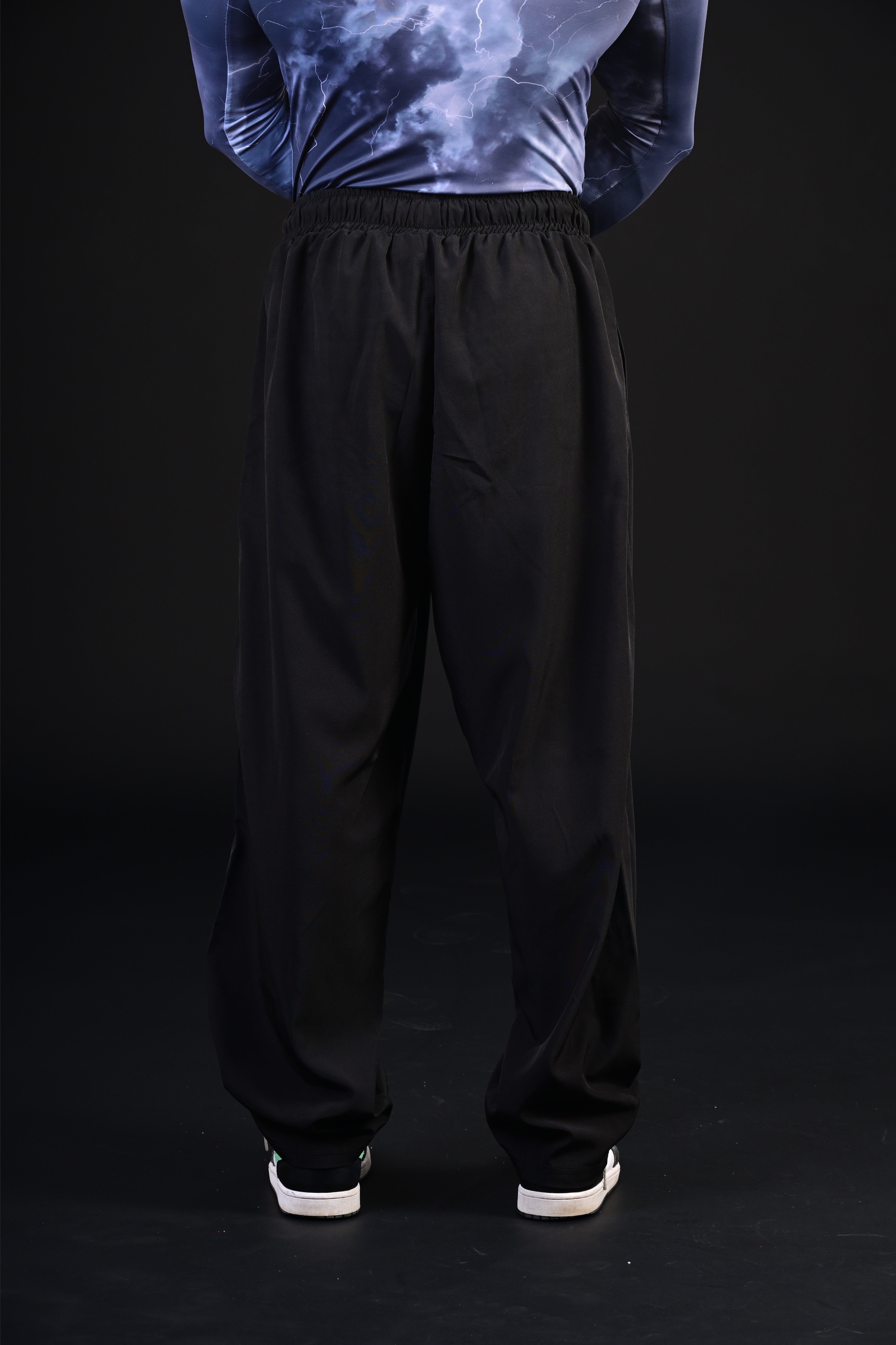 Loose Bottom Trousers (Black)