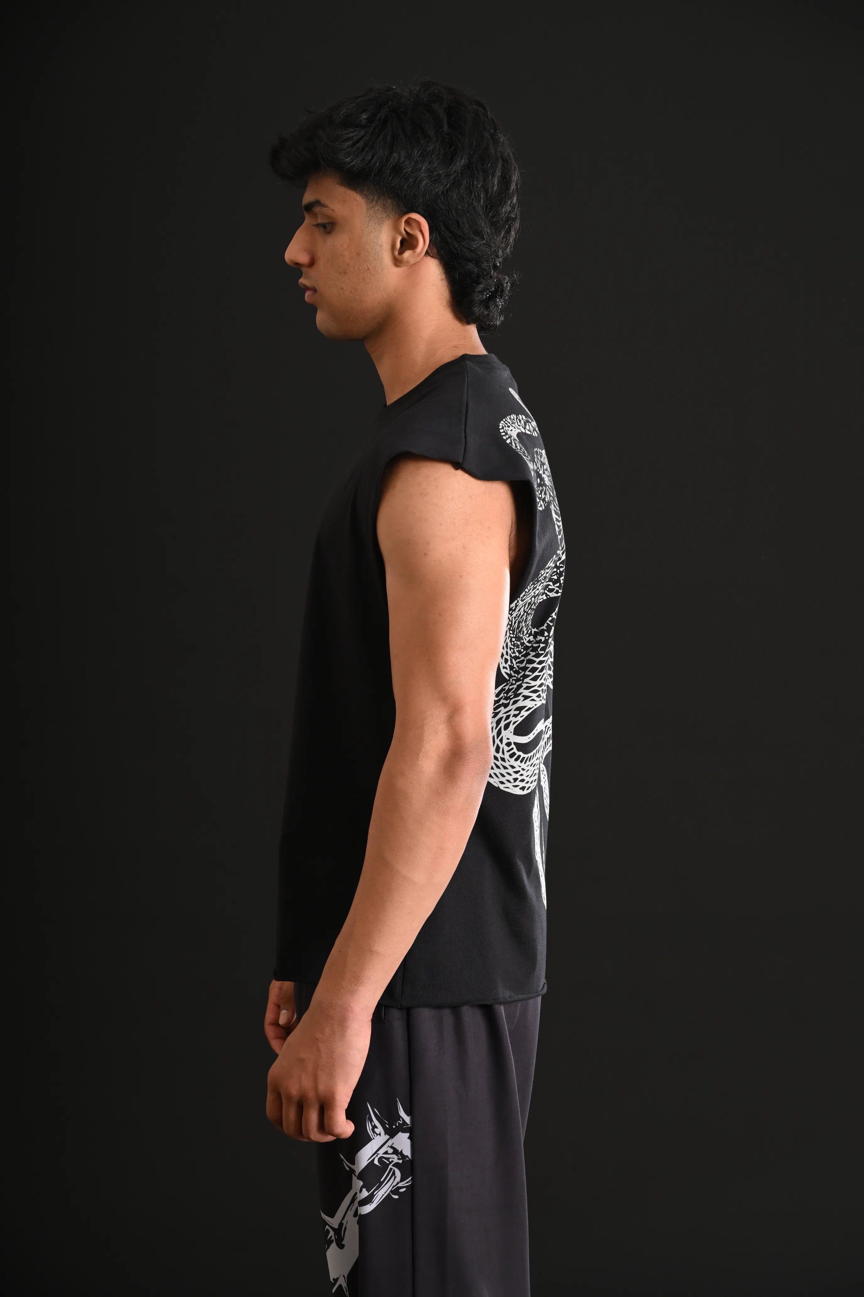 SNAKE CROPPED TANK [BLACK]
