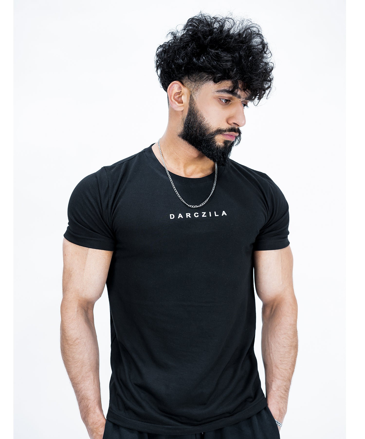 Darczila T-Shirt (Black)