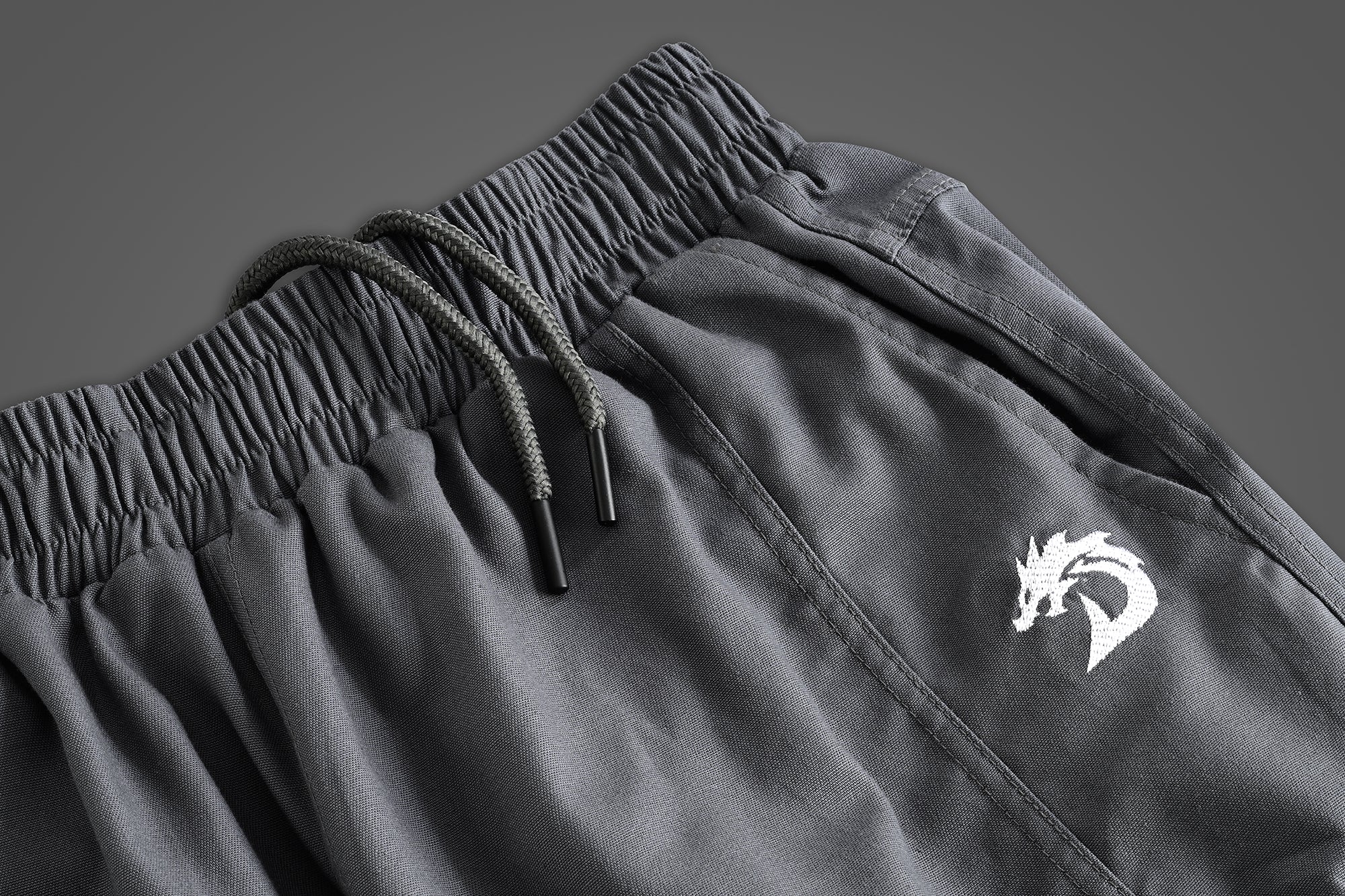 Grey cargo pants for activewear, lightweight and durable men's fitness pants with multiple pockets, perfect for workouts, training, and sports activities